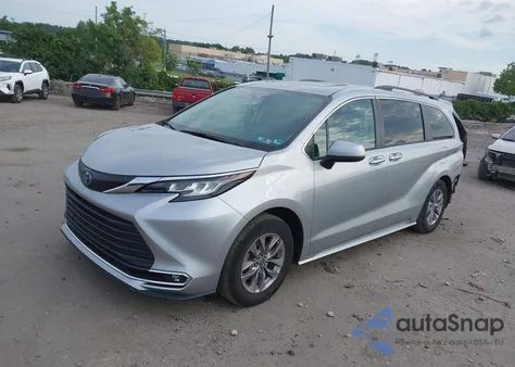 2022 Toyota Sienna Xle z USA, uszkodzony, nr VIN 5TDJSKFC4NS048133